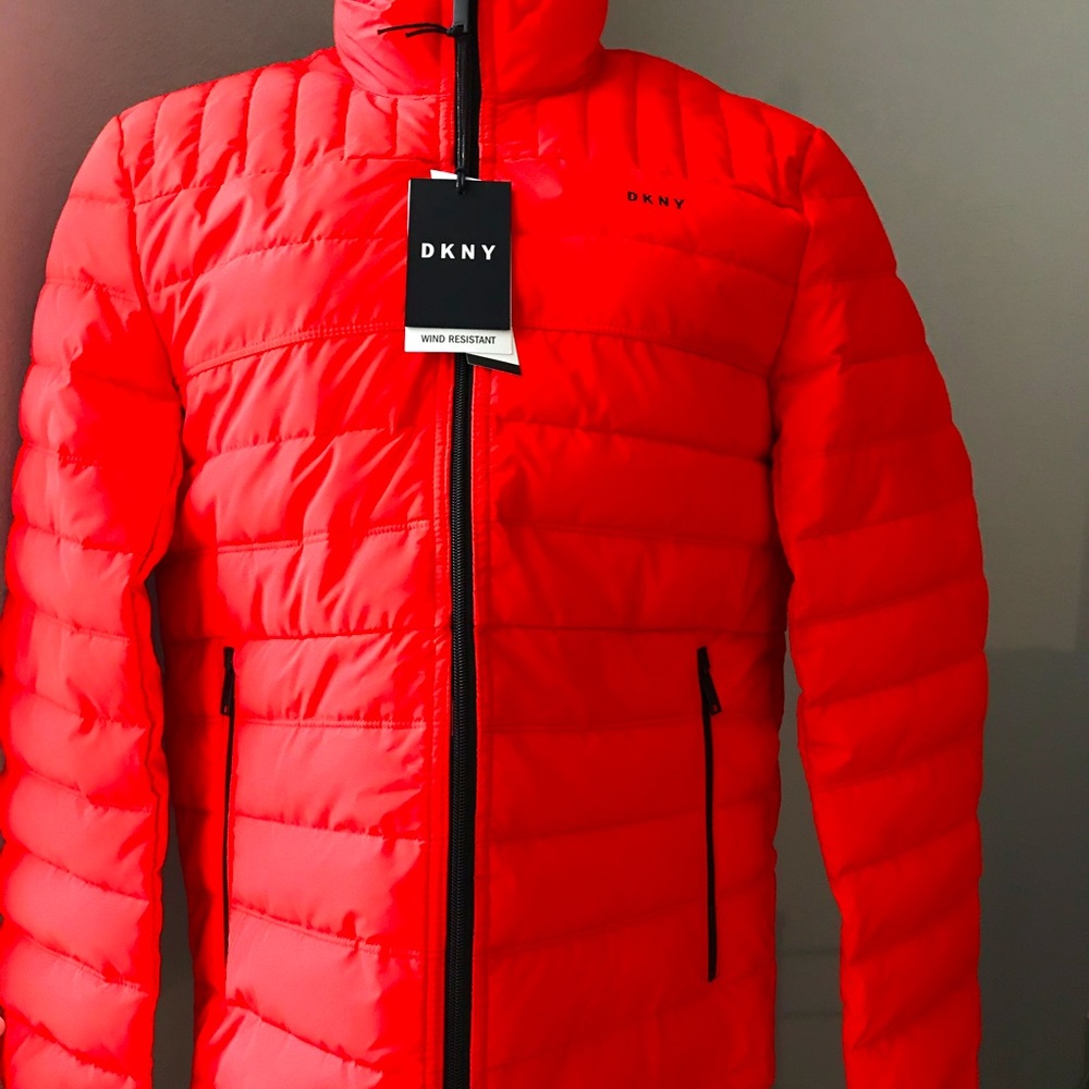 Donna Karan NY Neón puffer jacket